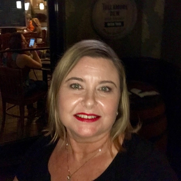 Meet your Posher, Dawn - Picture 3 of 3